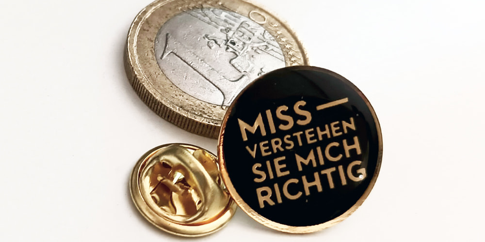 Pin Gold,